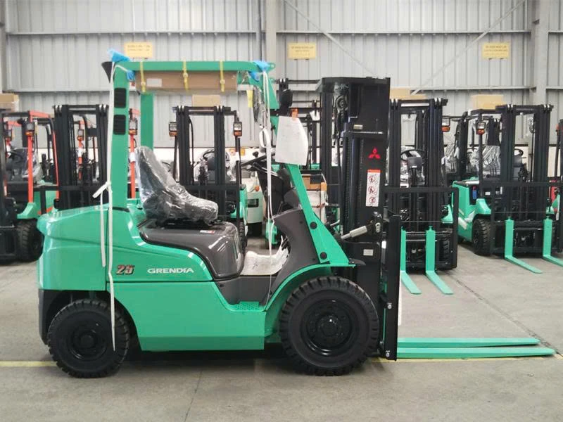 XE NÂNG DẦU MITSUBISHI 2.5 TẤN