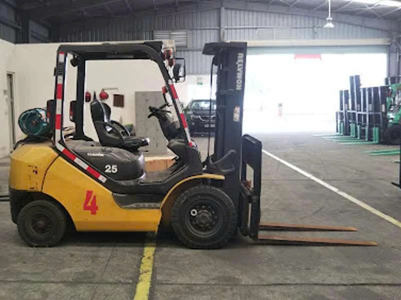 XE NÂNG XĂNG - GAS 2.5 TẤN CŨ