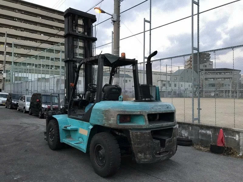 XE NÂNG DẦU DIESEL 8 TẤN CŨ